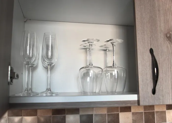 Your Deluxe In Center Apartment *